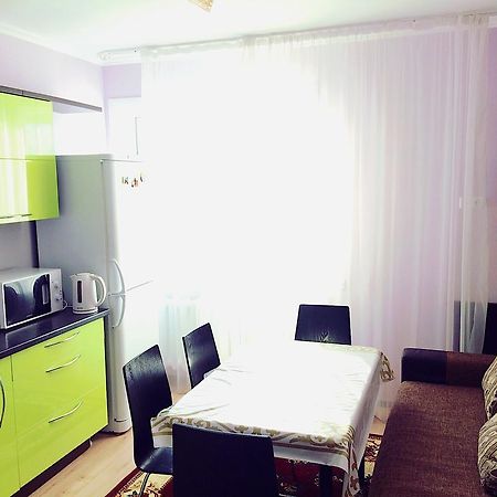 Sky Infinity Apartment 아스타나 외부 사진